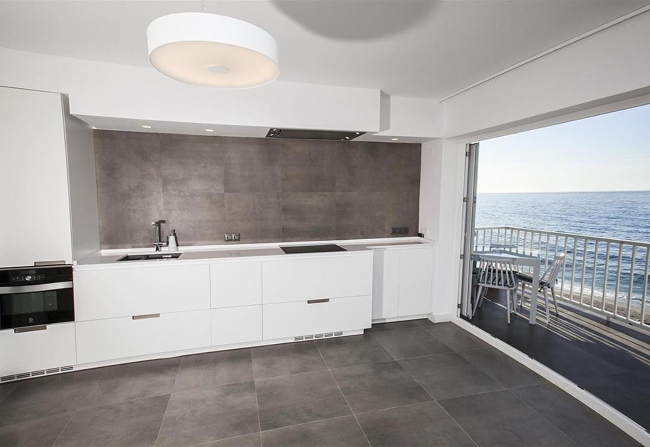 Super Front Line Modern New Apartm Nerja Exterior foto